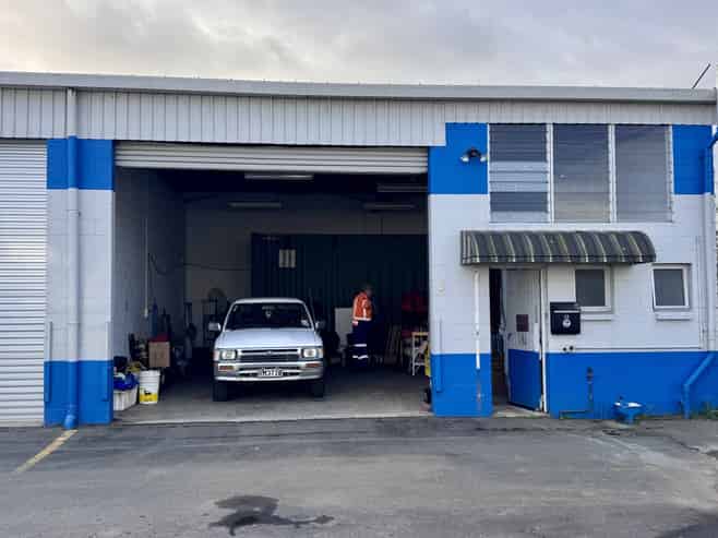 Affordable trade unit