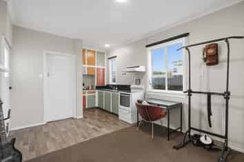 5 Stirling Street, Windsor