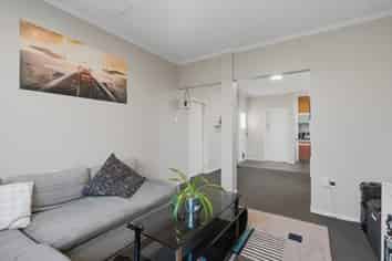 5 Stirling Street, Windsor
