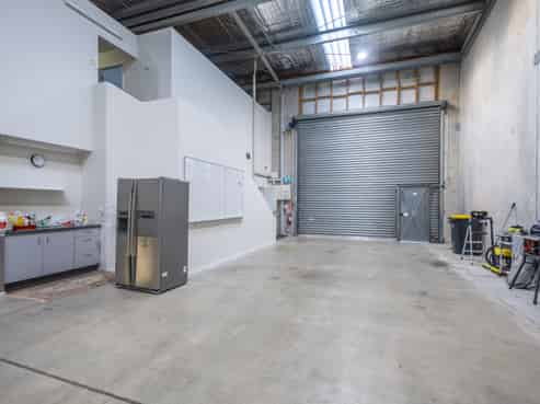 Modern Industrial Unit