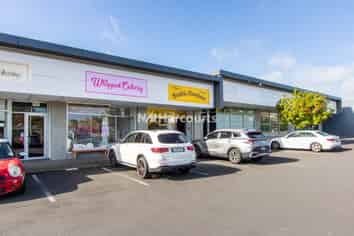 Retail on Busy Albany Highway - Available Now