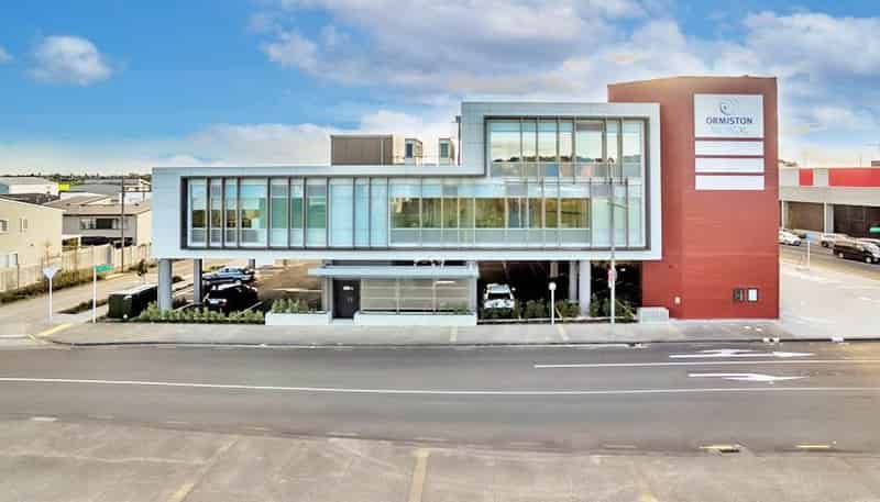 Level 1/211 Ormiston Road, Flat Bush