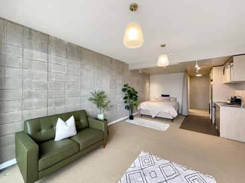 112/2 Campbell Terrace, Petone