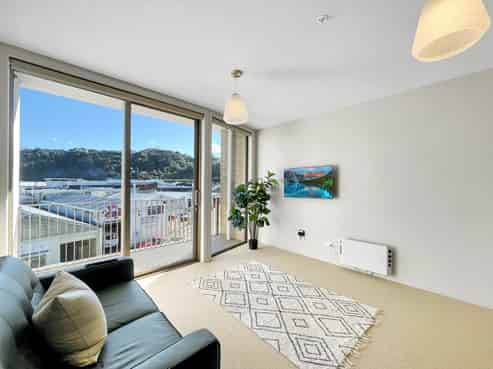 112/2 Campbell Terrace, Petone