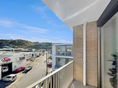 302/2 Campbell Terrace, Petone