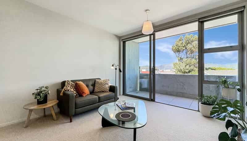 302/2 Campbell Terrace, Petone