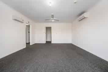 453 Scenic Drive, Waiatarua