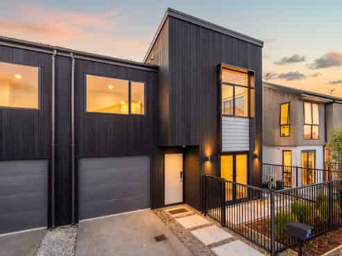 6 Alexander French Close, Silverdale