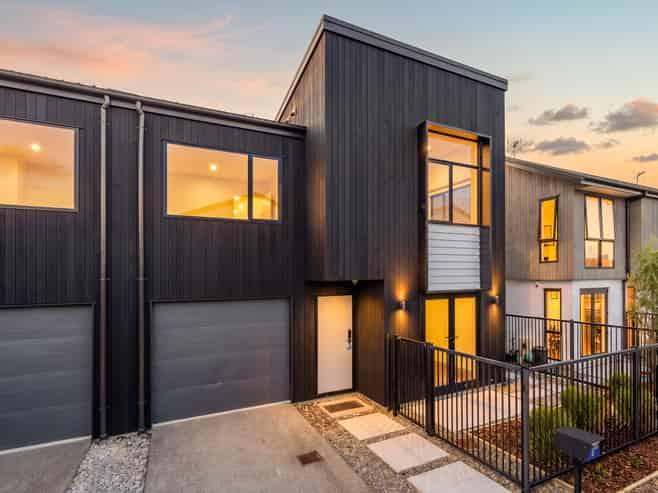 6 Alexander French Close, Silverdale