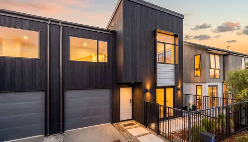 6 Alexander French Close, Silverdale
