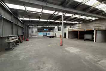 Ngauranga office and warehouse mix