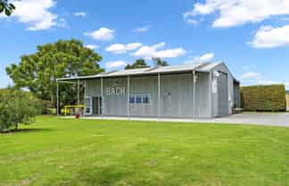 21A Pyle Road East, One Tree Point