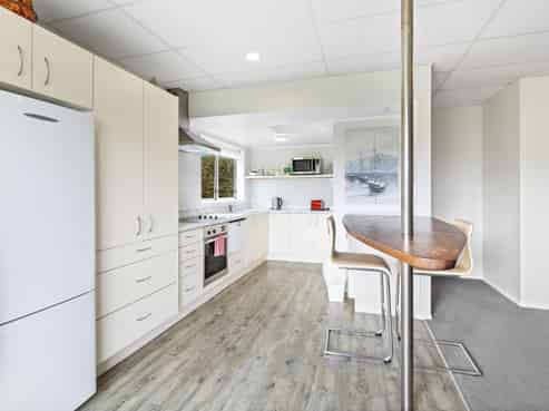 21A Pyle Road East, One Tree Point