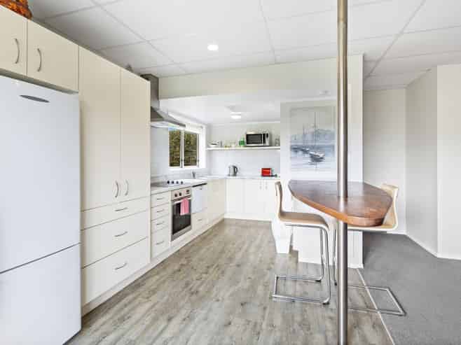 21A Pyle Road East, One Tree Point