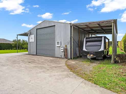 21A Pyle Road East, One Tree Point