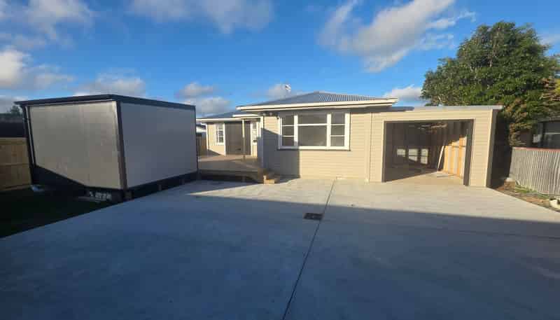 148 Queen Street West, Levin
