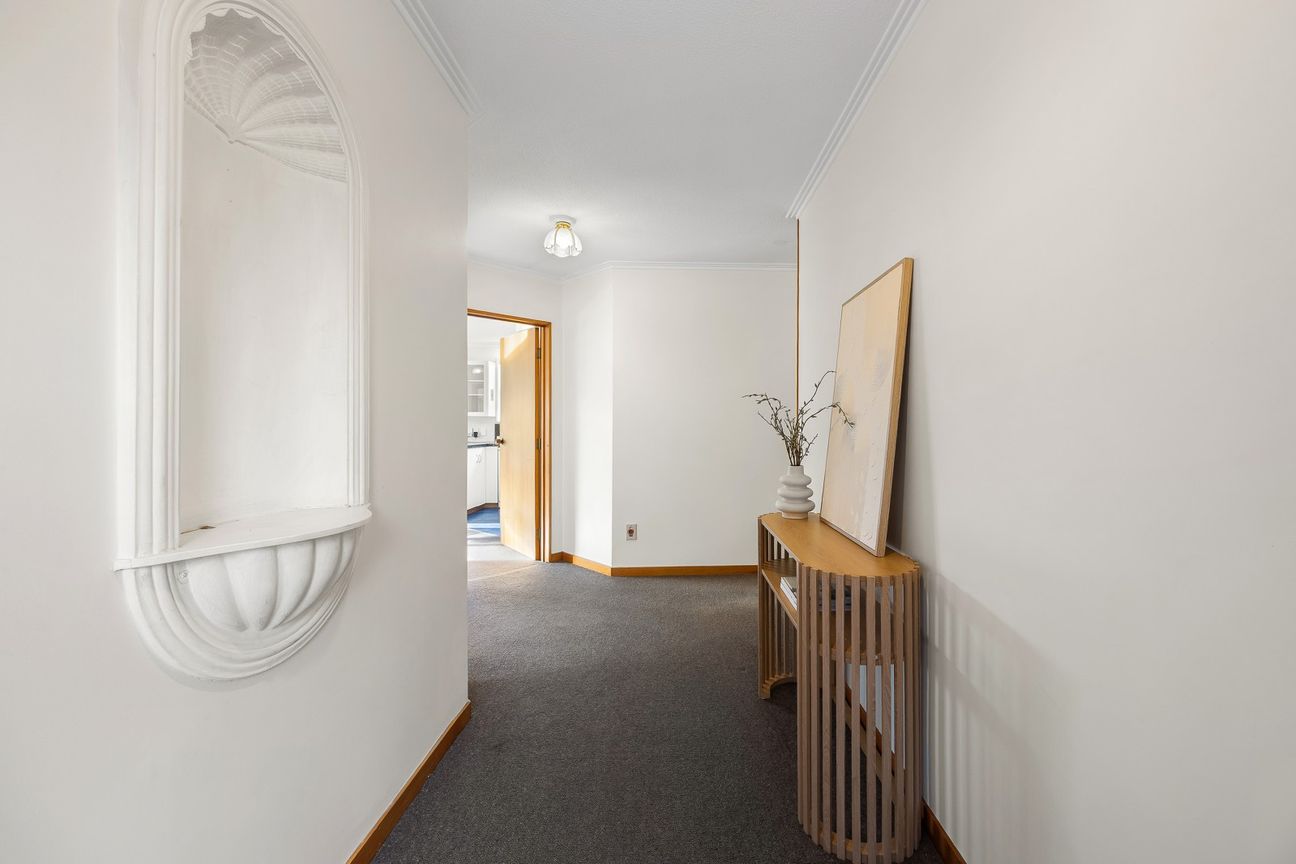 Spacious, double glazed and ready now - Więcej
