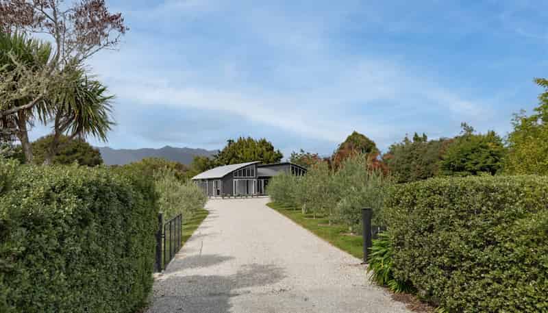 168 Utopia Road, Westport
