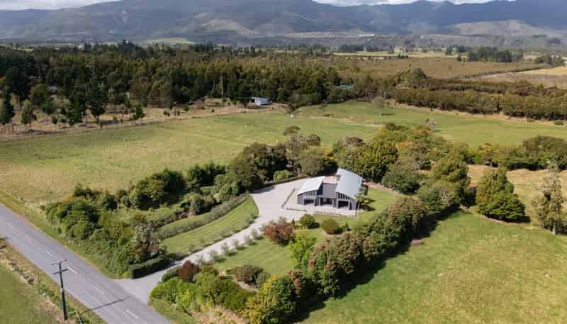 168 Utopia Road, Westport