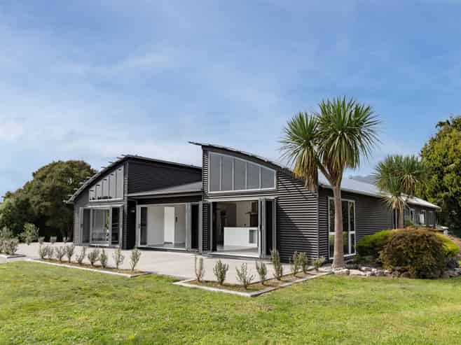 168 Utopia Road, Westport