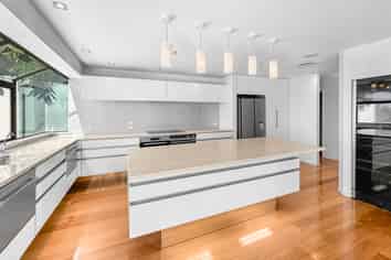 909a Beach Road, Waiake