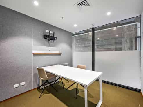 CORNER PROFILE FREEHOLD
