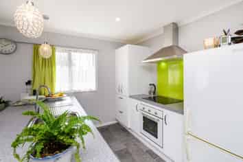 17A Sinclair Avenue, Highbury