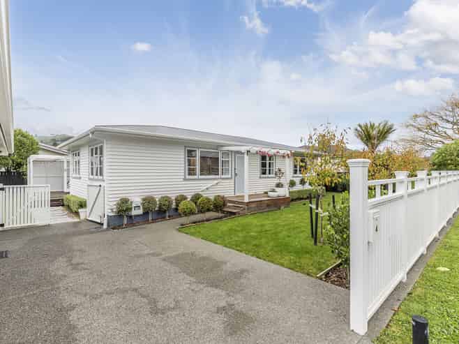 4 Beauchamp Street, Tawa