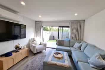 30/137 Hall Avenue, Favona