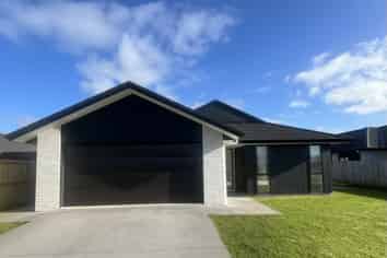 33 Palm Drive, Whitianga