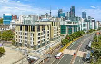 A-Grade Offices by the Waterfront