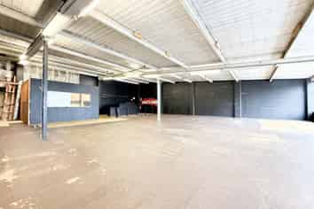 Flexible Papatoetoe Space | 265 m2
