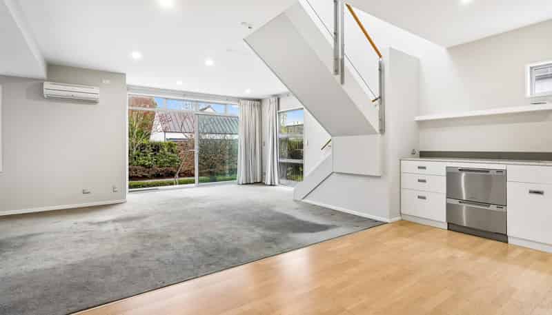 15/77 Carlton Mill Road, Merivale