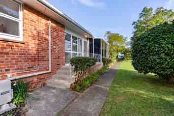 3/13 Kings Road, Panmure