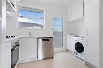 3/13 Kings Road, Panmure