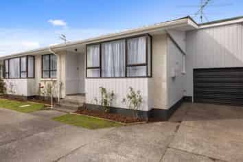 b/48 Queens Grove, Belmont