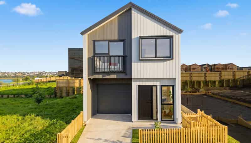 40 Sails Road, Hobsonville