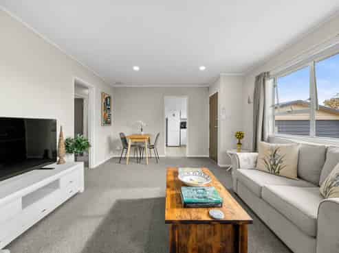 2/115 Pigeon Mountain Road, Half Moon Bay