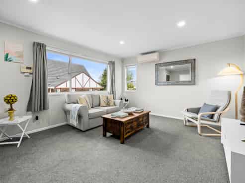 2/115 Pigeon Mountain Road, Half Moon Bay