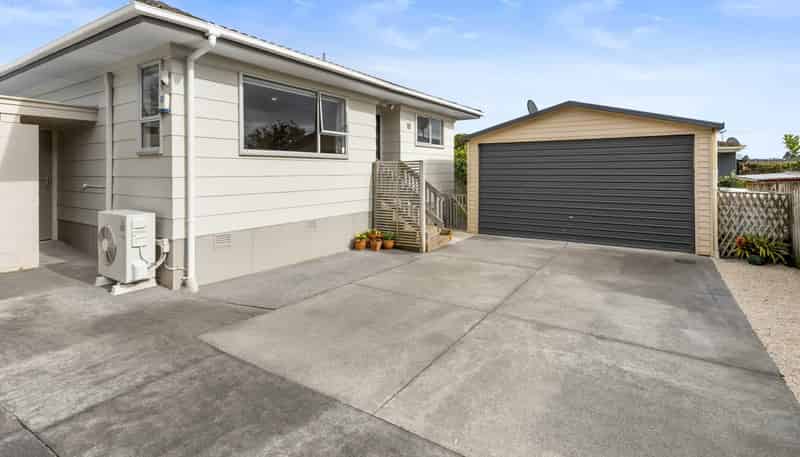 2/115 Pigeon Mountain Road, Half Moon Bay