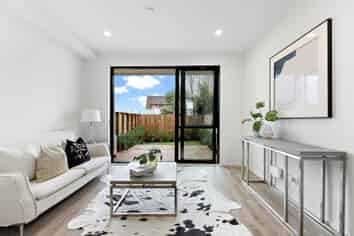 11D Mandarin Place, Half Moon Bay