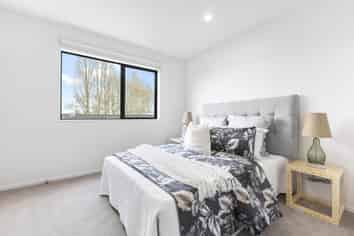 11D Mandarin Place, Half Moon Bay