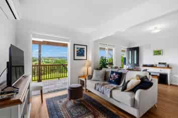 Unique & Genuine Home & Income! 