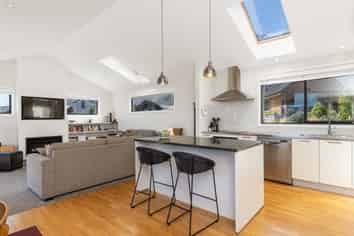 40 McAdam Drive, Jacks Point