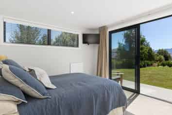 40 McAdam Drive, Jacks Point