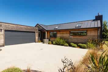 40 McAdam Drive, Jacks Point