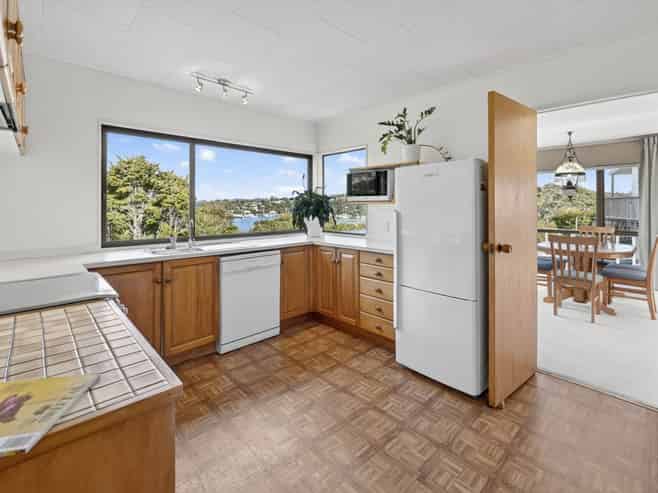 28 Tirairaka Terrace, Russell