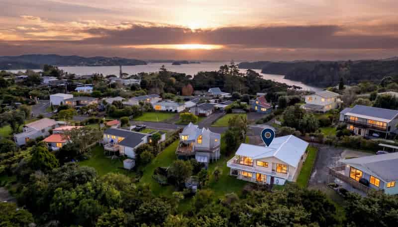 28 Tirairaka Terrace, Russell