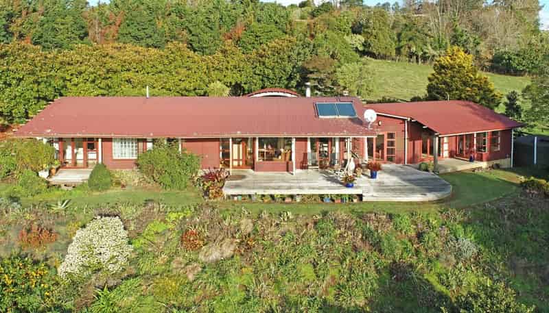 392 Hillview Road, Bombay