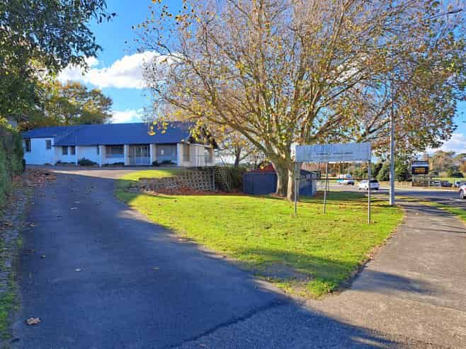 Unique Industrial/Commercial Property - Huge Profile
